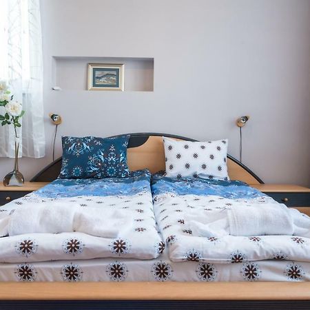 100кв.м 2, 2 баня Апартамент
 в Център София Екстериор снимка